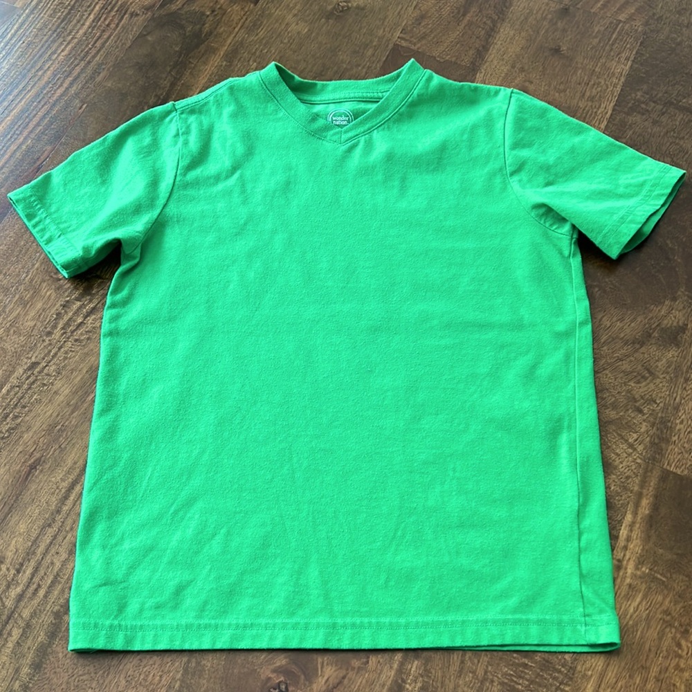 WONDER NATION BOYS TEE. M (8)